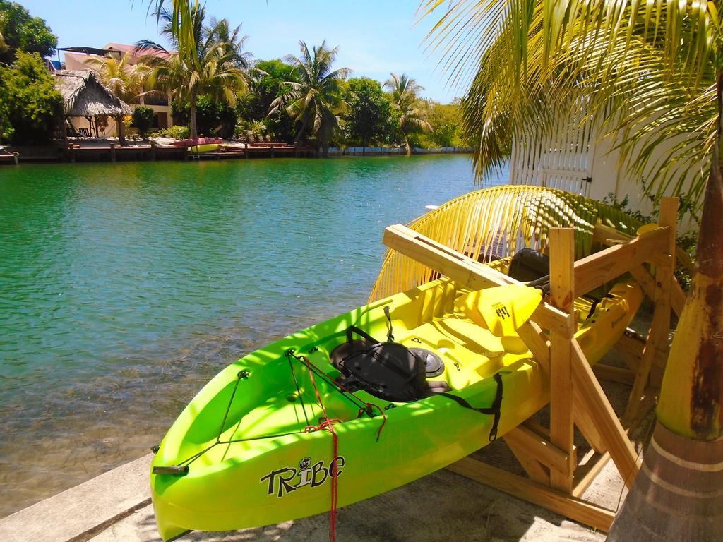 Dolce Cabana Waterfront Suites Placencia Exterior photo